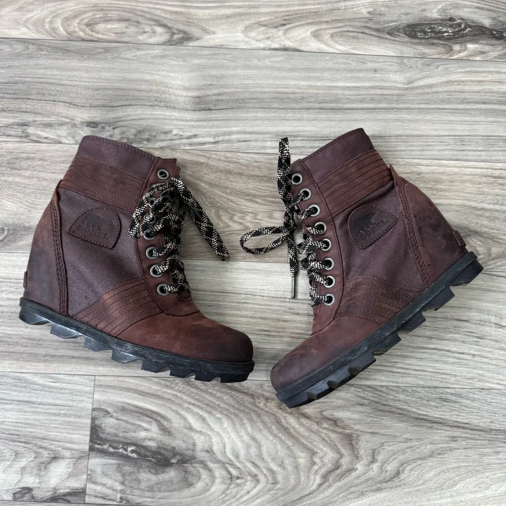 Sorel Women's Lexie Wedge Boots in Cattail Brown Leather Size 7.5